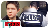 : Schwaenzen bis die Polizei kommt Schueler werden in die Schule eskortiert 2023 German Doku 720p Web H264-ClassiCalhd